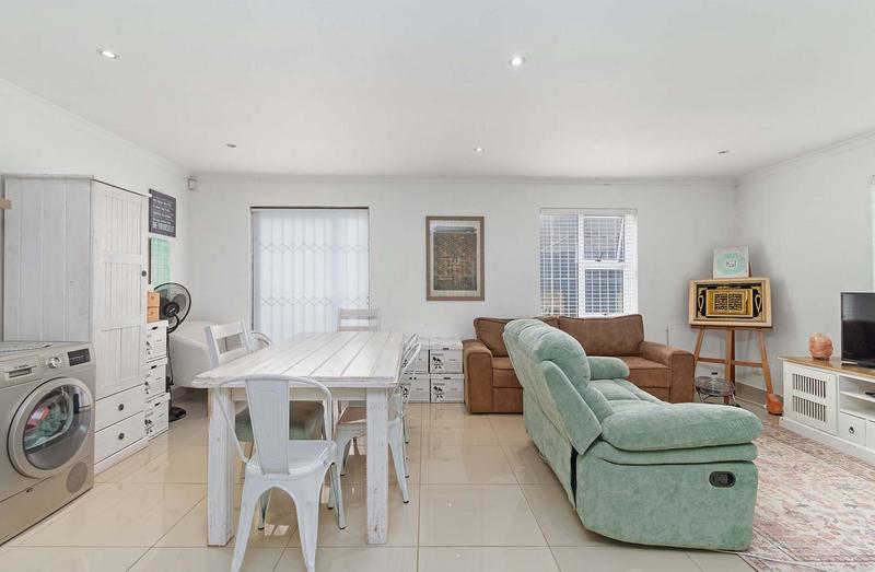 3 Bedroom Property for Sale in Wetton Western Cape